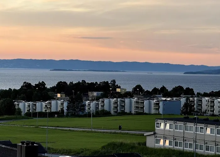 Διαμέρισμα Large And Modern